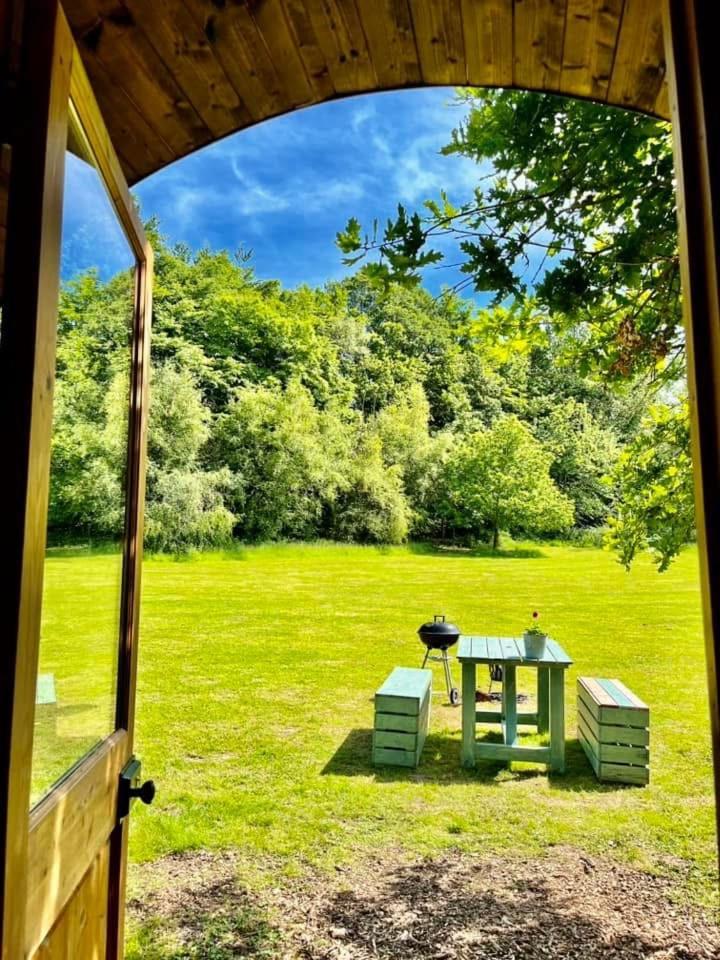 Hotel Battle Pods And Bells Glamping Exteriér fotografie